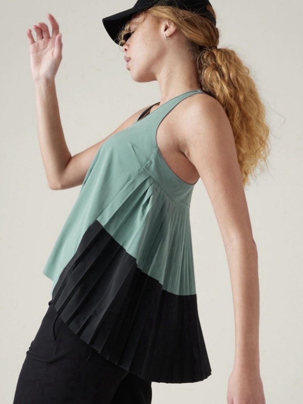 New $108 Athleta Swing Forward Tank Pleated NWT Teal & Black V Neck Sleeveless - Picture 3 of 9